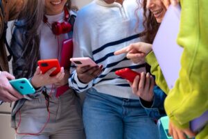 The Reasons Why Young Teens Are Attracted to Vapes